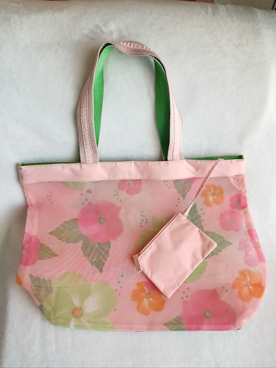 Source Unknown Handbags - Unbranded Floral Tote Bag